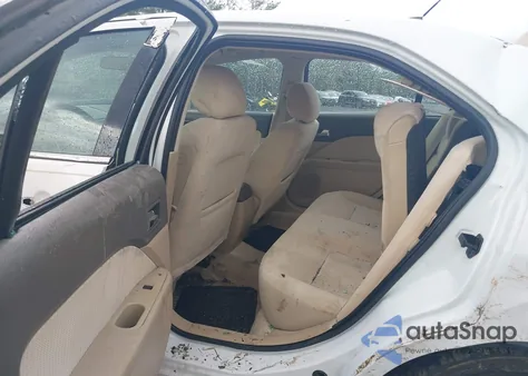 2007 Mercury Milan I4 from USA, damaged, VIN 3MEHM07Z07R652735